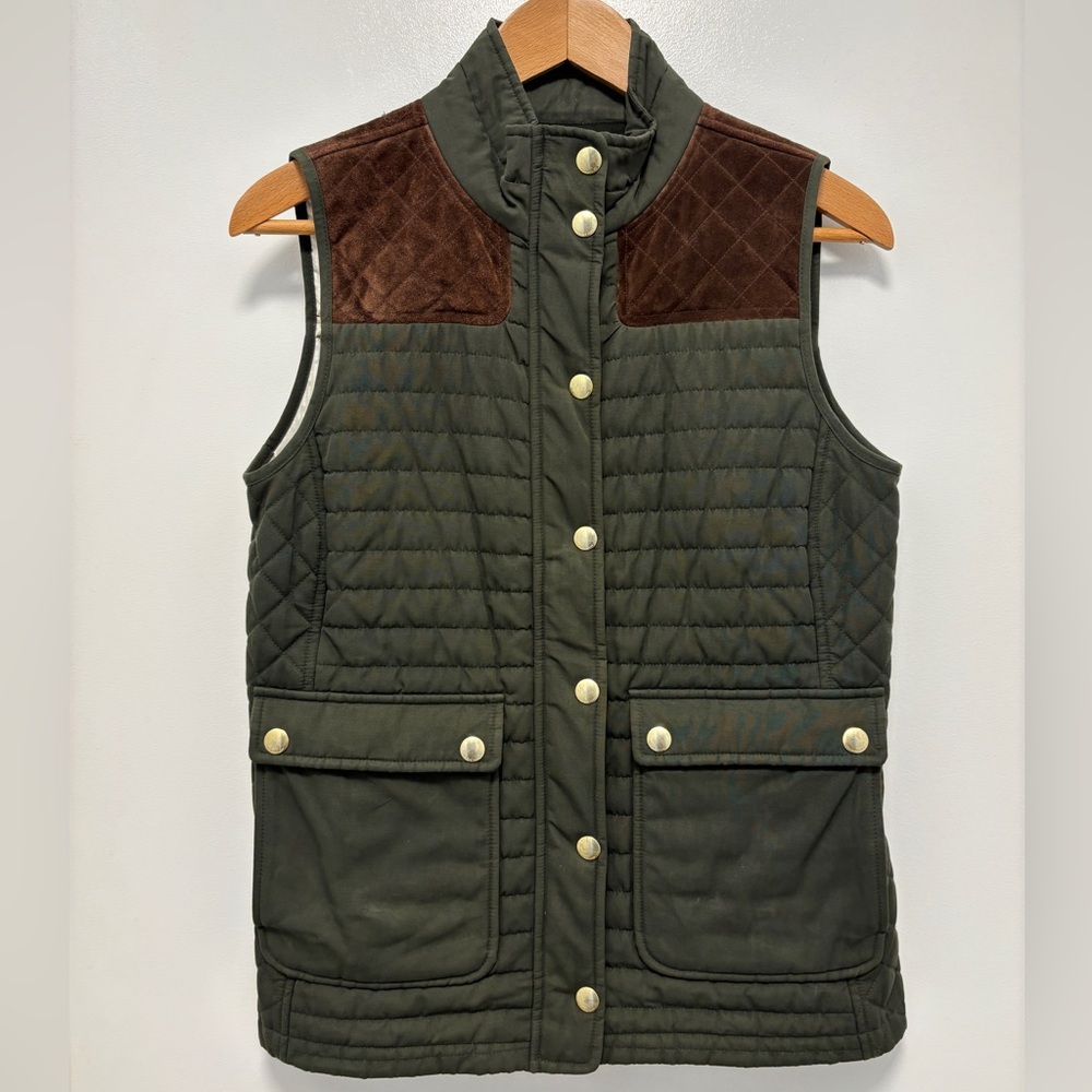 Vineyard Vines Green Vest with Brown Suede Detail XS